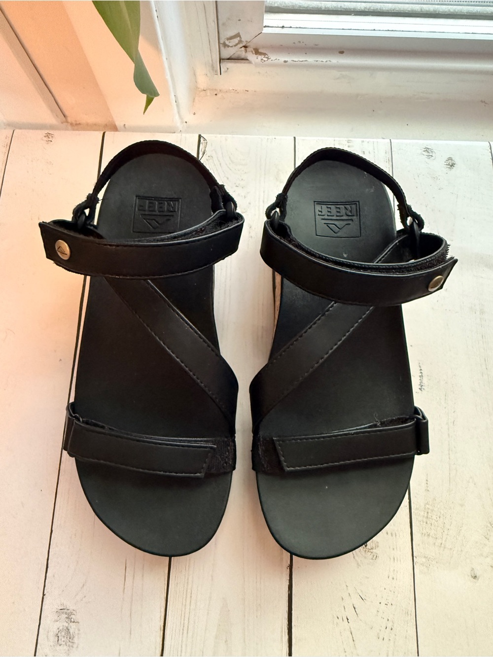 Reef | Vista Higher Luna Black Platform Sandals - Picture 8 of 13